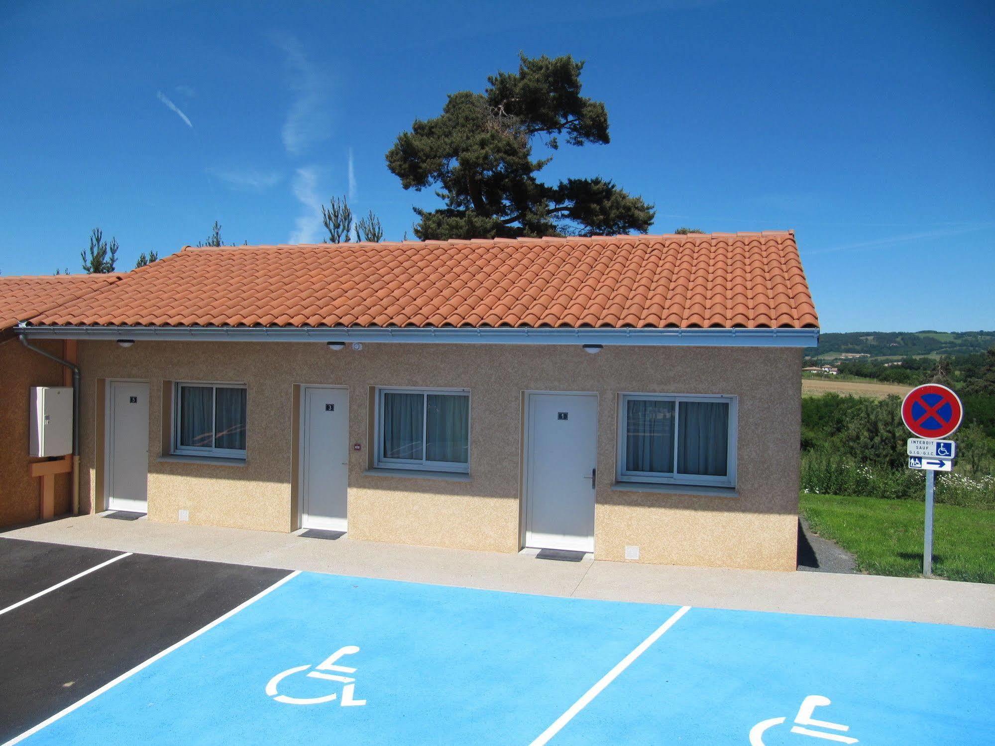 Hotel Cantal Cottages Сен-Жорж Экстерьер фото